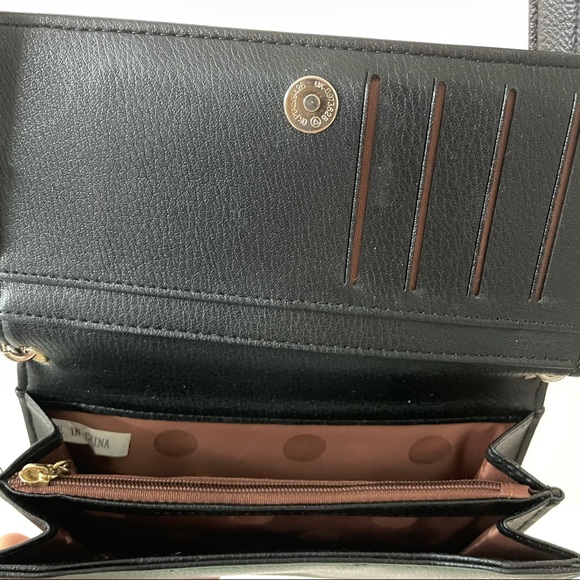 Black crossbody - Picture 4 of 5